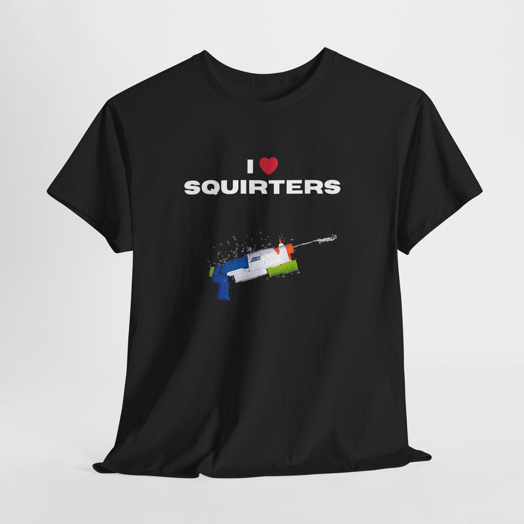 Black cotton t-shirt with "I love squirters" text and colorful water gun graphic, casual summer tee for water gun lovers